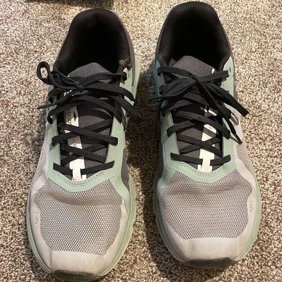 On Cloud Cloudrunner Frost | Aloe Unisex - Picture 2 of 8